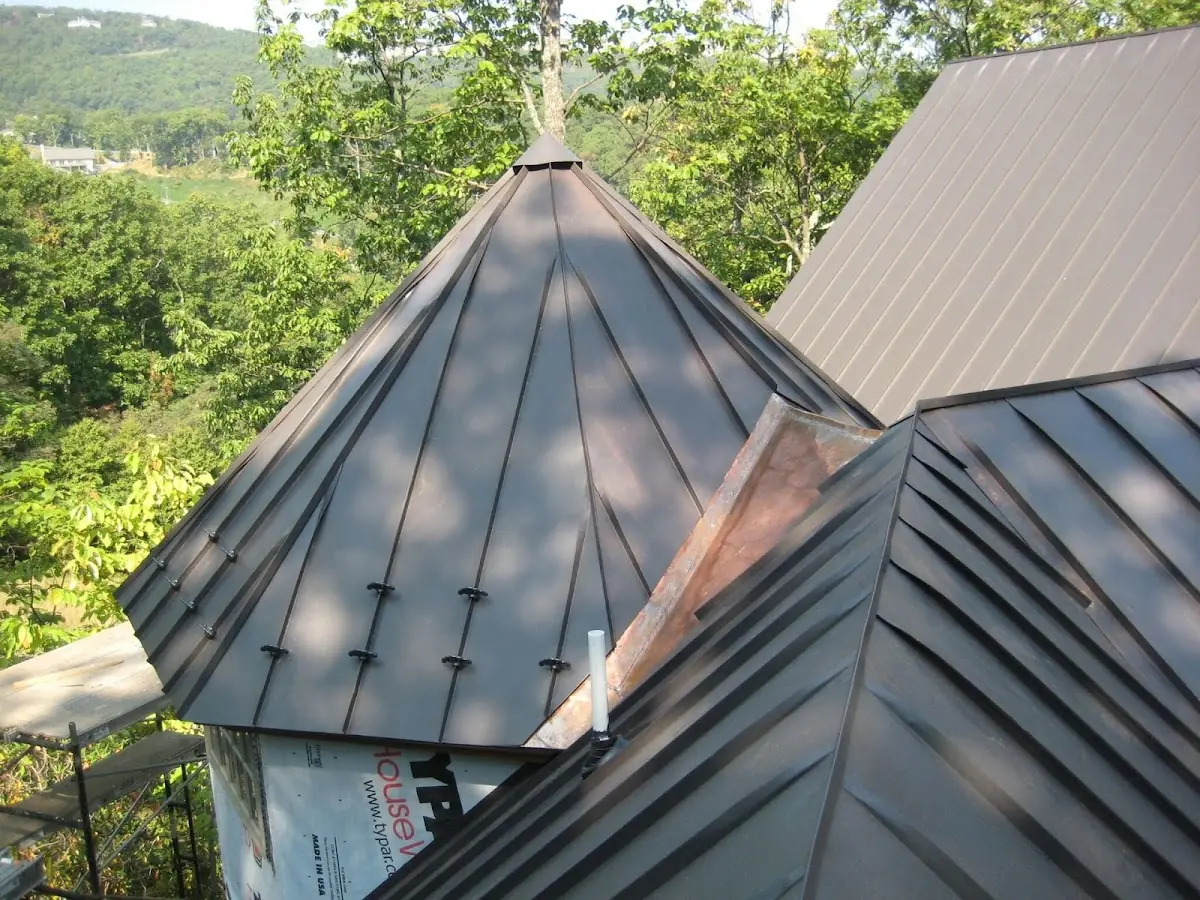 Professional Roof Tarp Installation by Craftsman Roofing in Belmont Shore